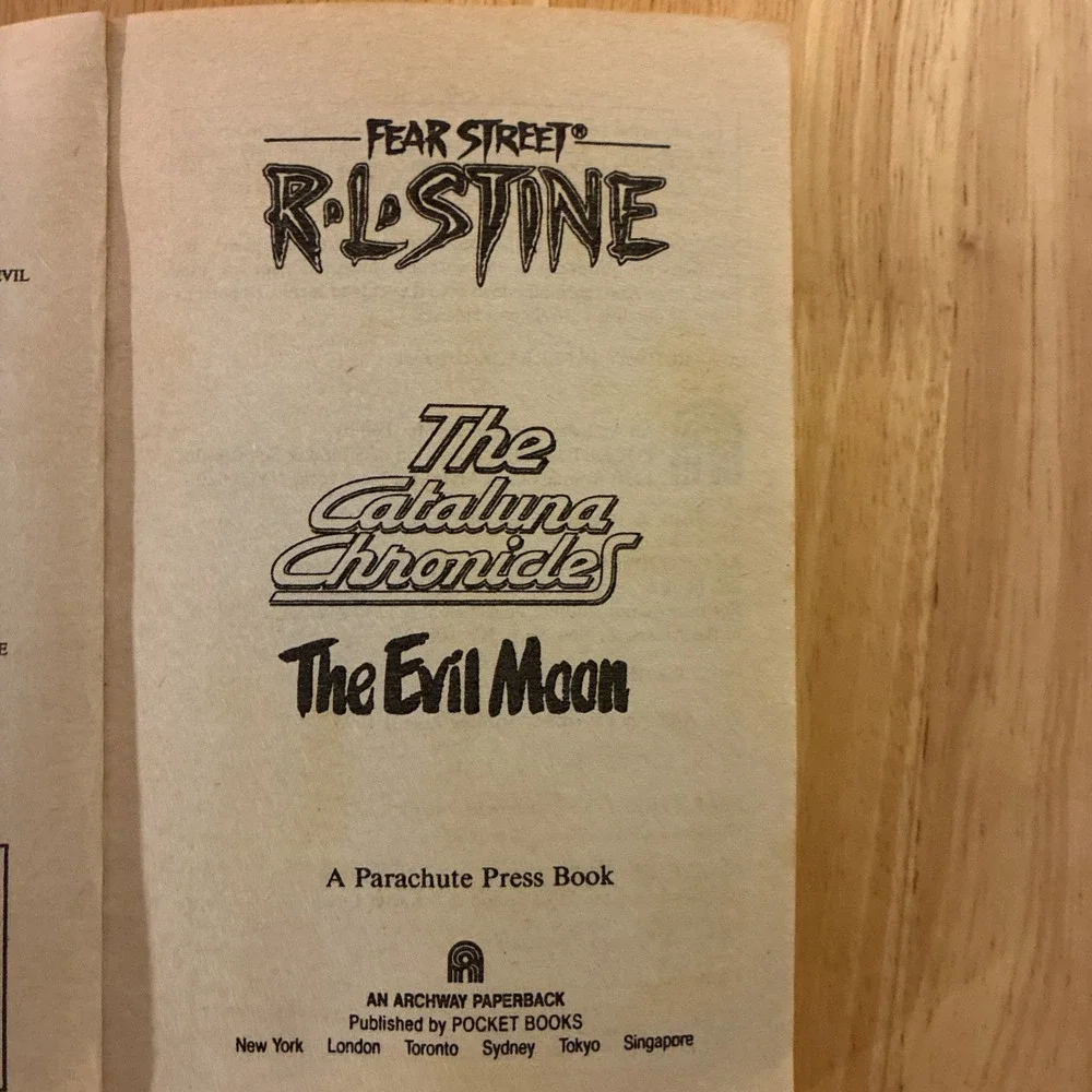 R.L. Stine The Evil Moon from The Cataluna Chronicles First Edition* Read